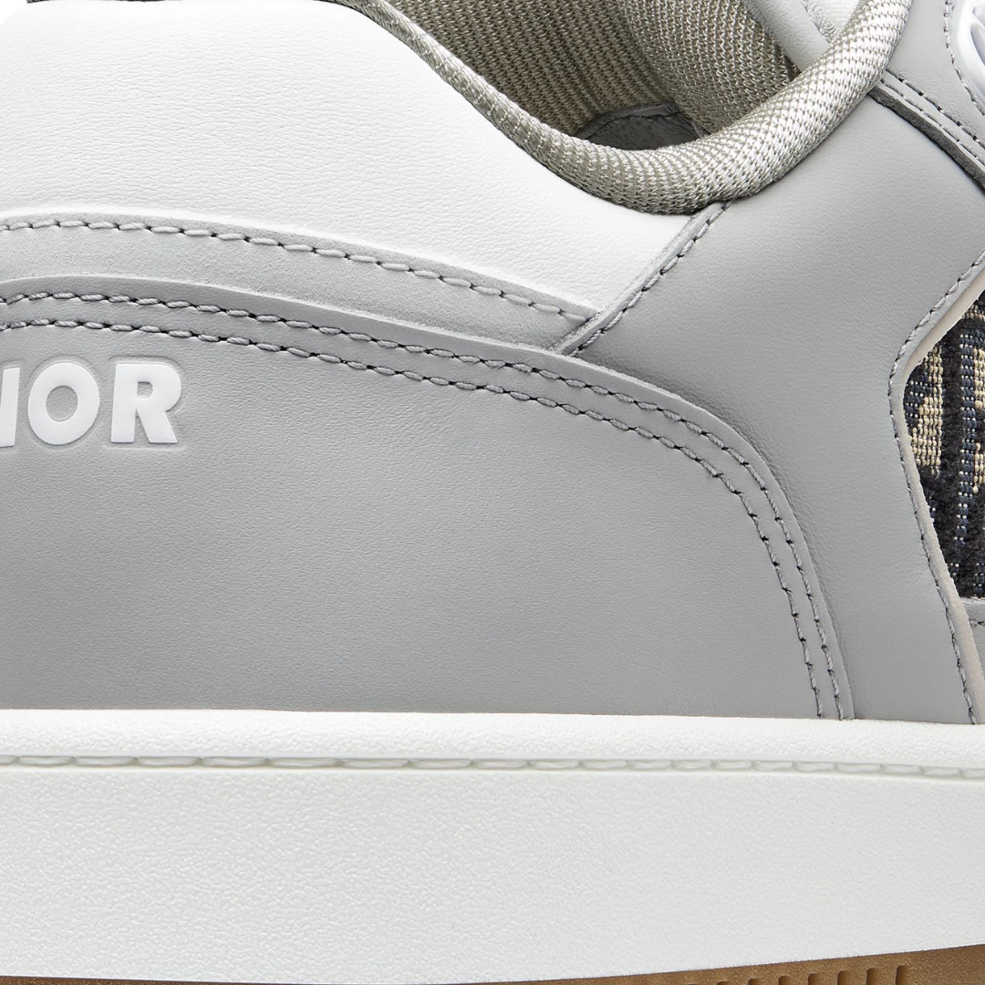 "B27" Monogram White Grey